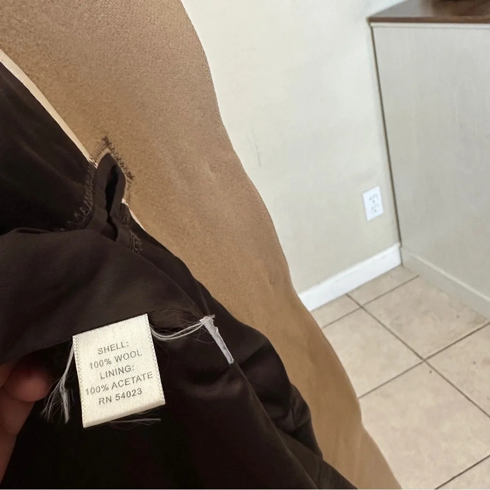 Banana Republic Tan Trench Coat - Picture 8 of 16